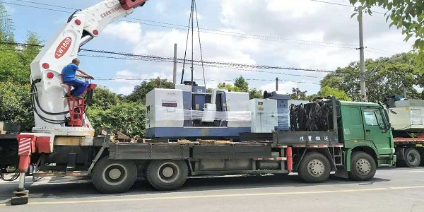 屹星設(shè)備搬運(yùn)公司解析：目前工廠(chǎng)搬遷的主要原因是什么？