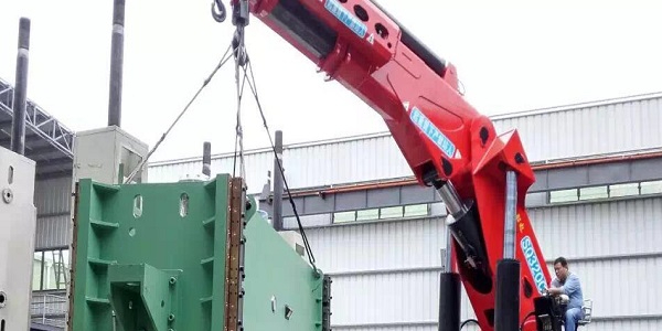 大件重物起重吊裝搬運過程中如何選擇千斤頂？起重吊裝搬運公司哪家好