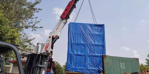 重型設(shè)備裝卸價格是多少？設(shè)備裝卸價格貴嗎？