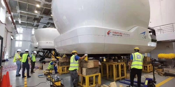 特種設(shè)備裝卸廠家與普通設(shè)備裝卸廠家有什么區(qū)別？